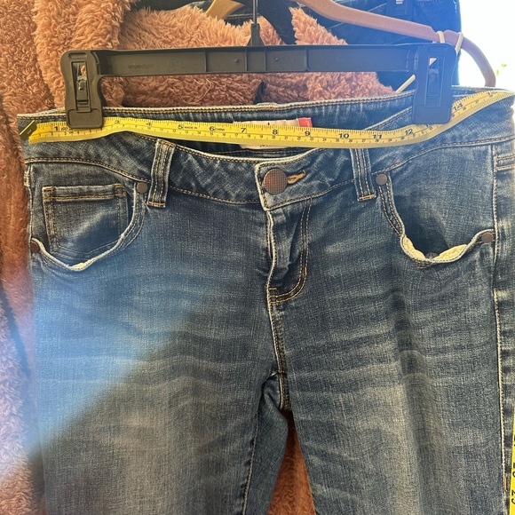 White capri bundle -small medium - Picture 8 of 9